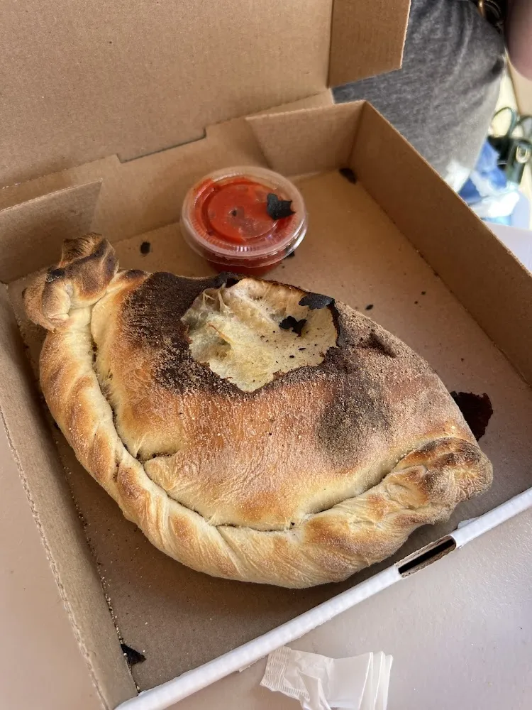 Topping Calzone